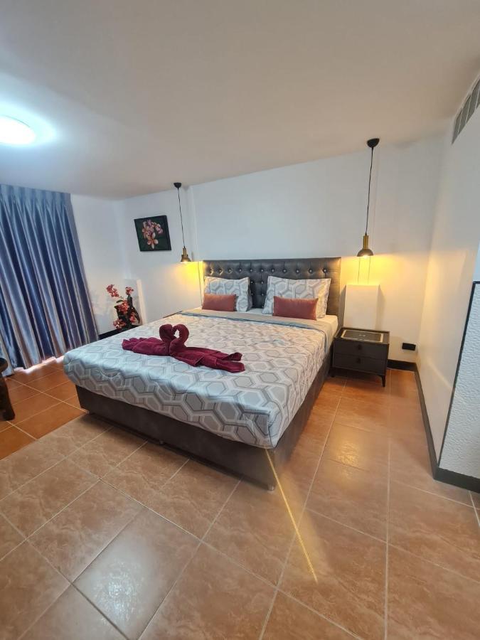 Happy Beach Jomtien Guesthouse Exterior photo