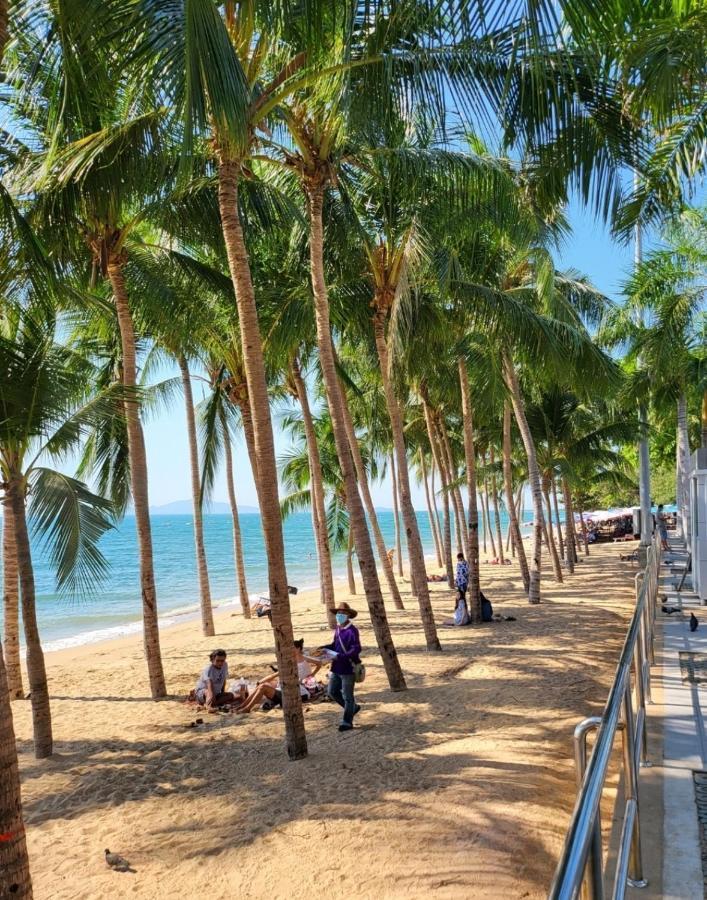 Happy Beach Jomtien Guesthouse Exterior photo