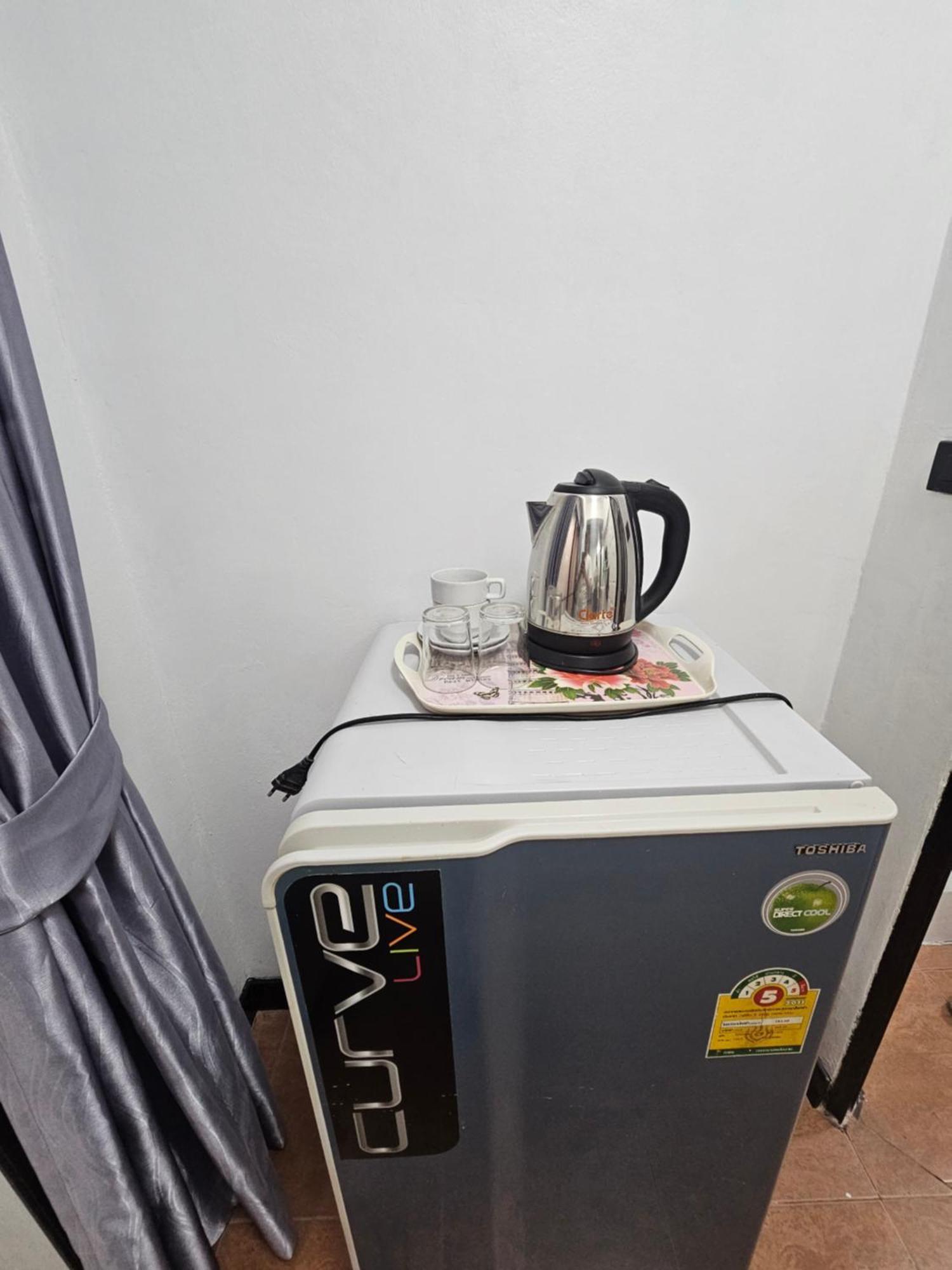 Happy Beach Jomtien Guesthouse Exterior photo